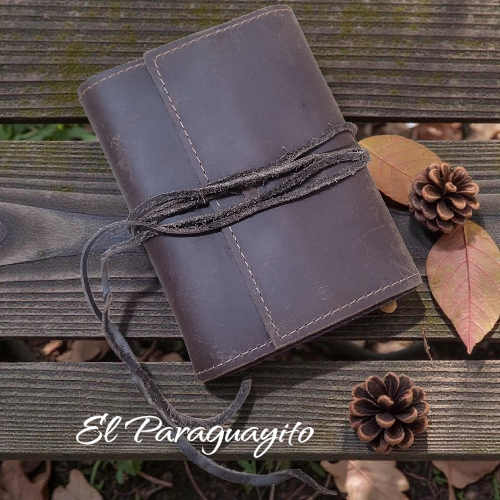 Juego estuche de cartas en cuero con lazo