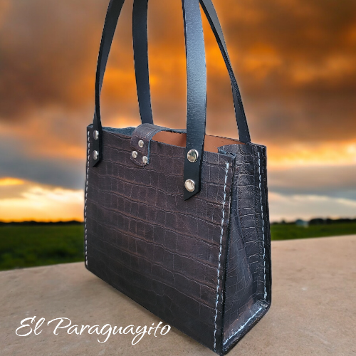 Cartera matera cuero Faby negro texturado