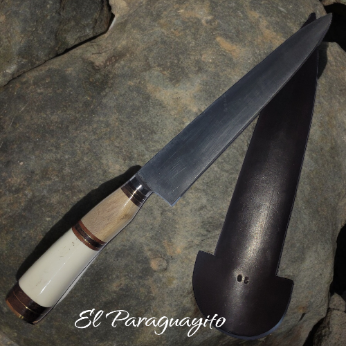 Cuchillo Facón de acero al carbono mango madera y hueso buey 20 cms